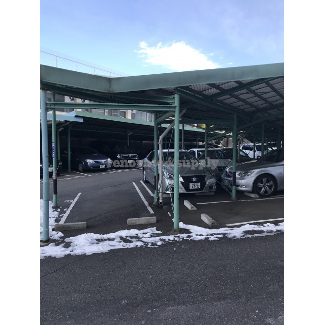 敷地内駐車場２